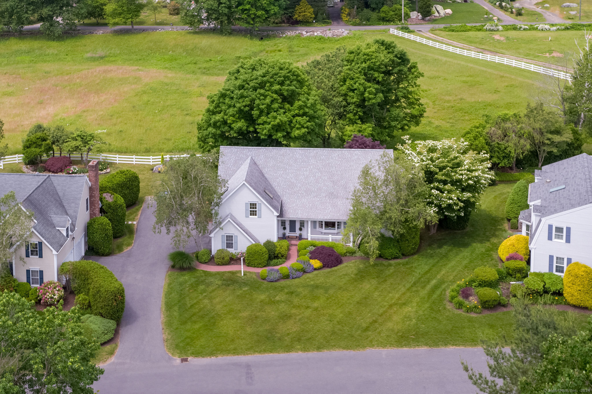 Property Photo:  6 Longview Terrace 6  CT 06443 