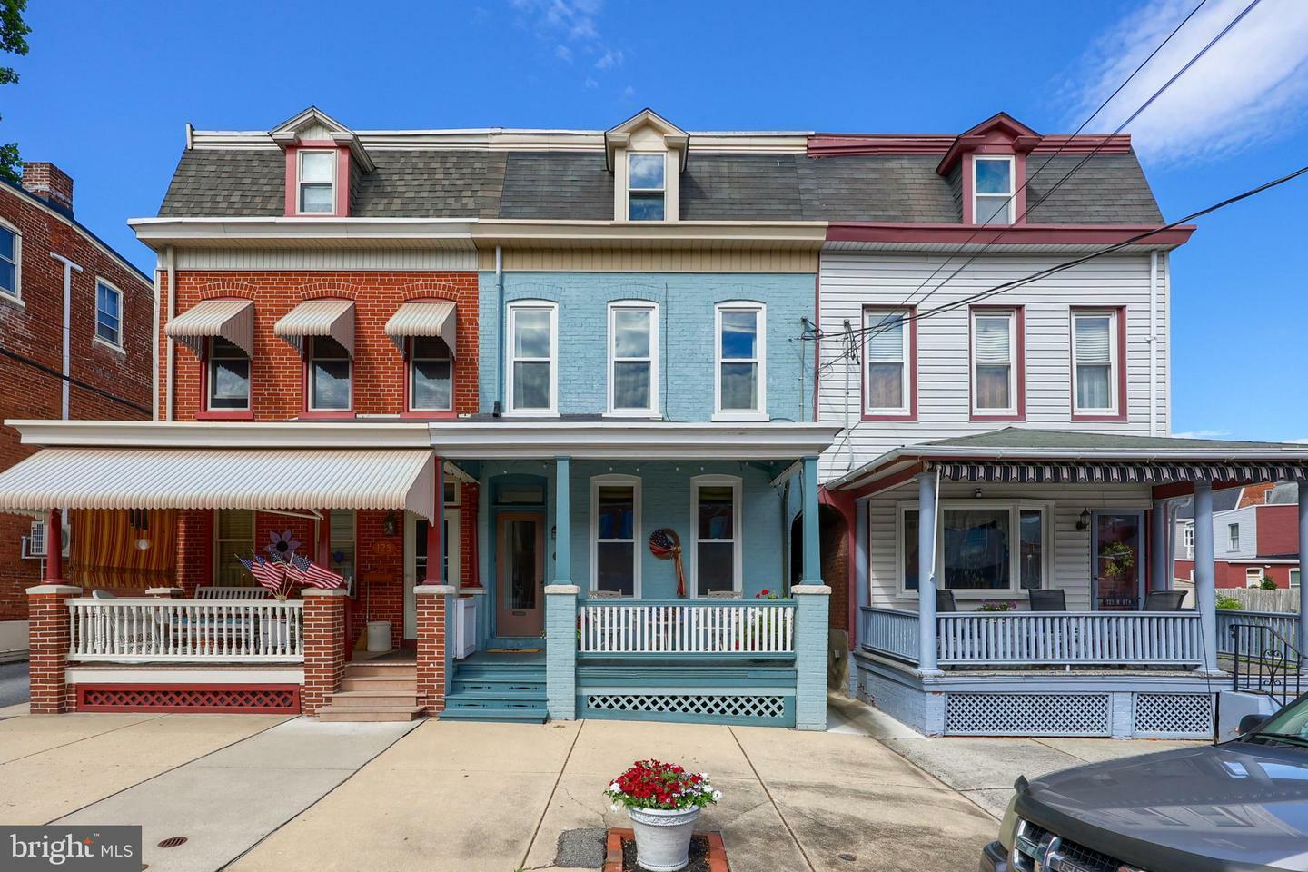 Property Photo:  123 N 8th Street  PA 17512 