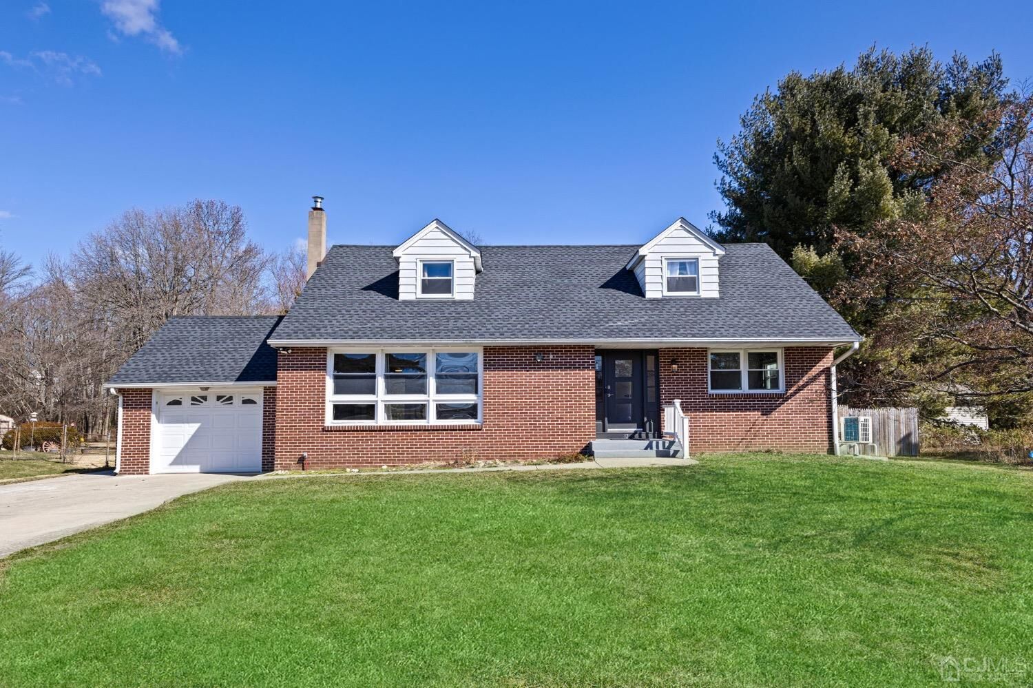 Property Photo:  12 Allegheny Avenue  NJ 08648 
