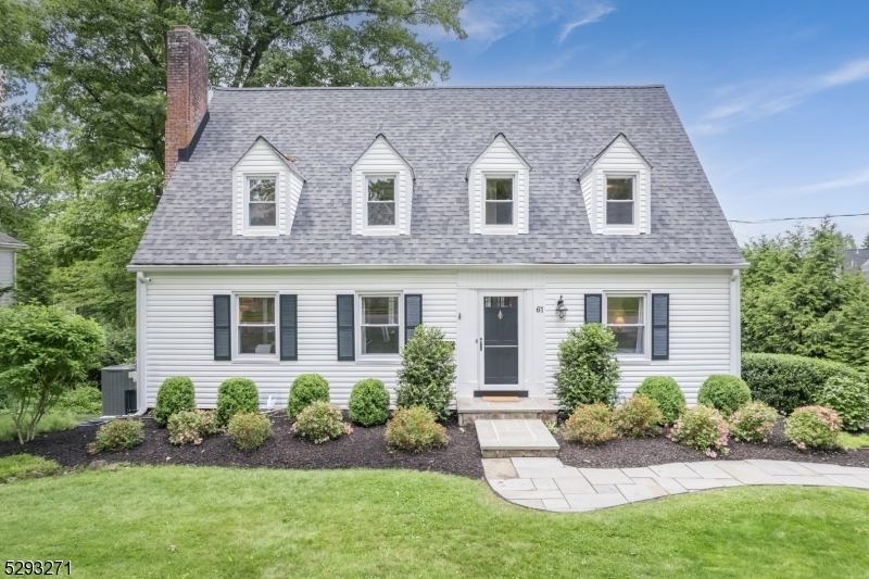 61 Blackburn Rd  Summit City NJ 07901 photo