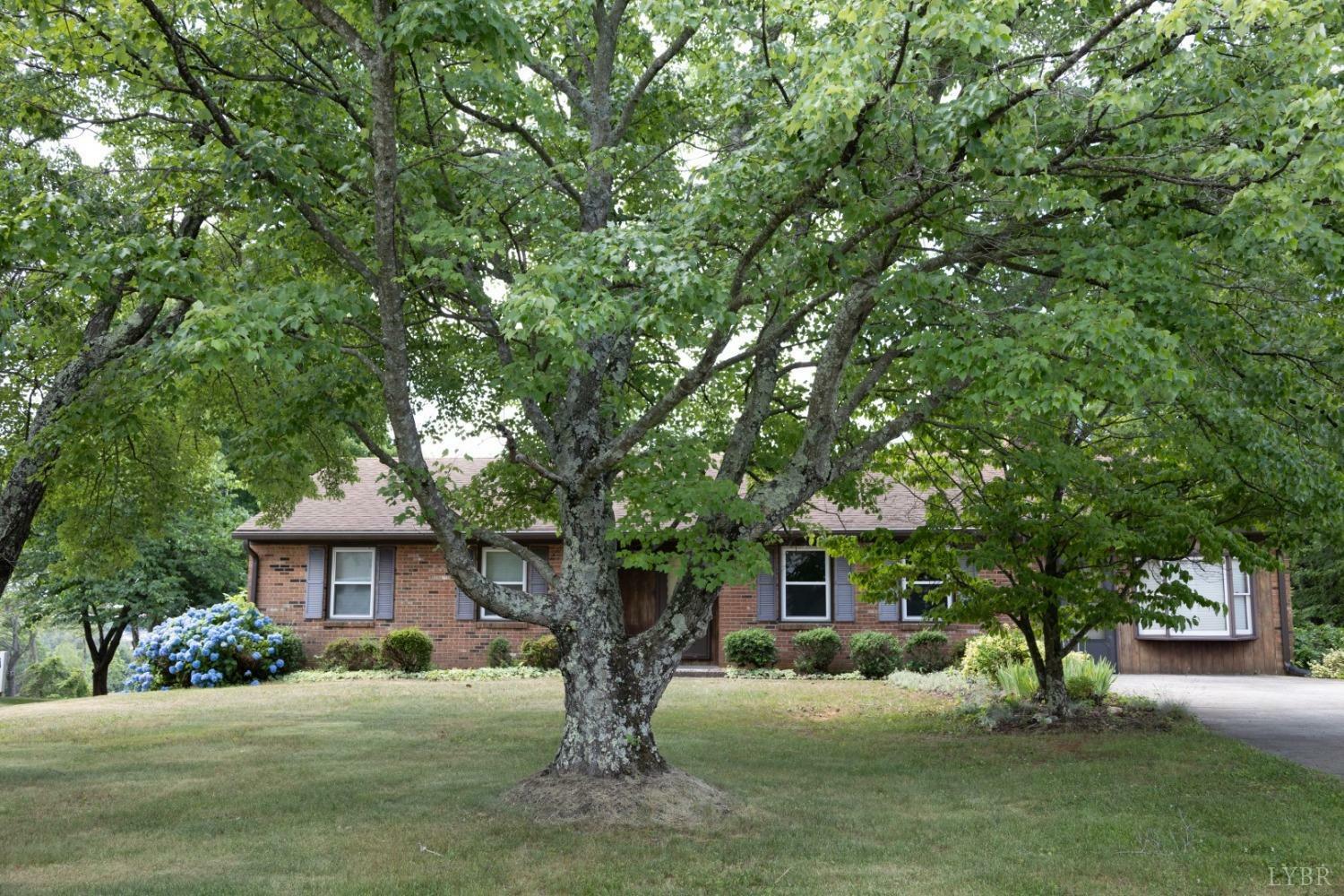 Property Photo:  184 Crestview Drive  VA 24588 