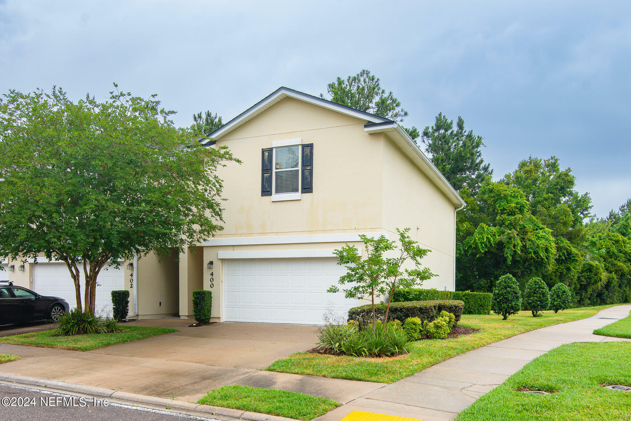 Property Photo:  400 Walnut Drive  FL 32259 