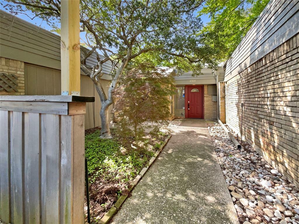 Property Photo:  8308 Southmeadow Circle  TX 75231 