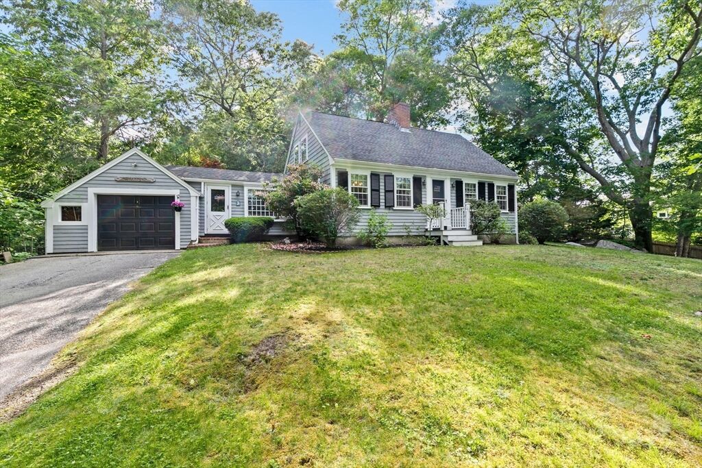 Property Photo: 10 Ridge Top Rd MA 02025