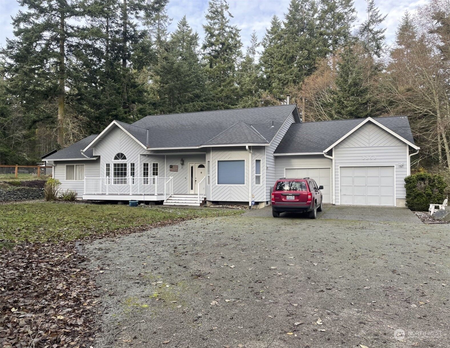 Property Photo:  2252 Wellman Place  WA 98277 