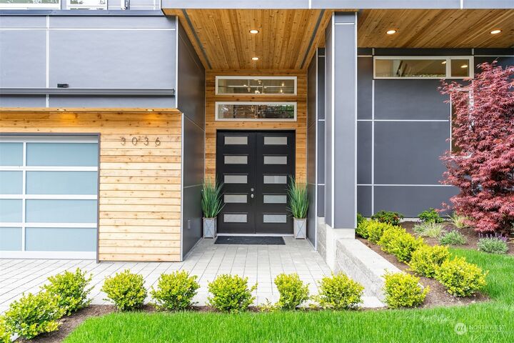 Property Photo:  3036 NE 90th Street  WA 98115 