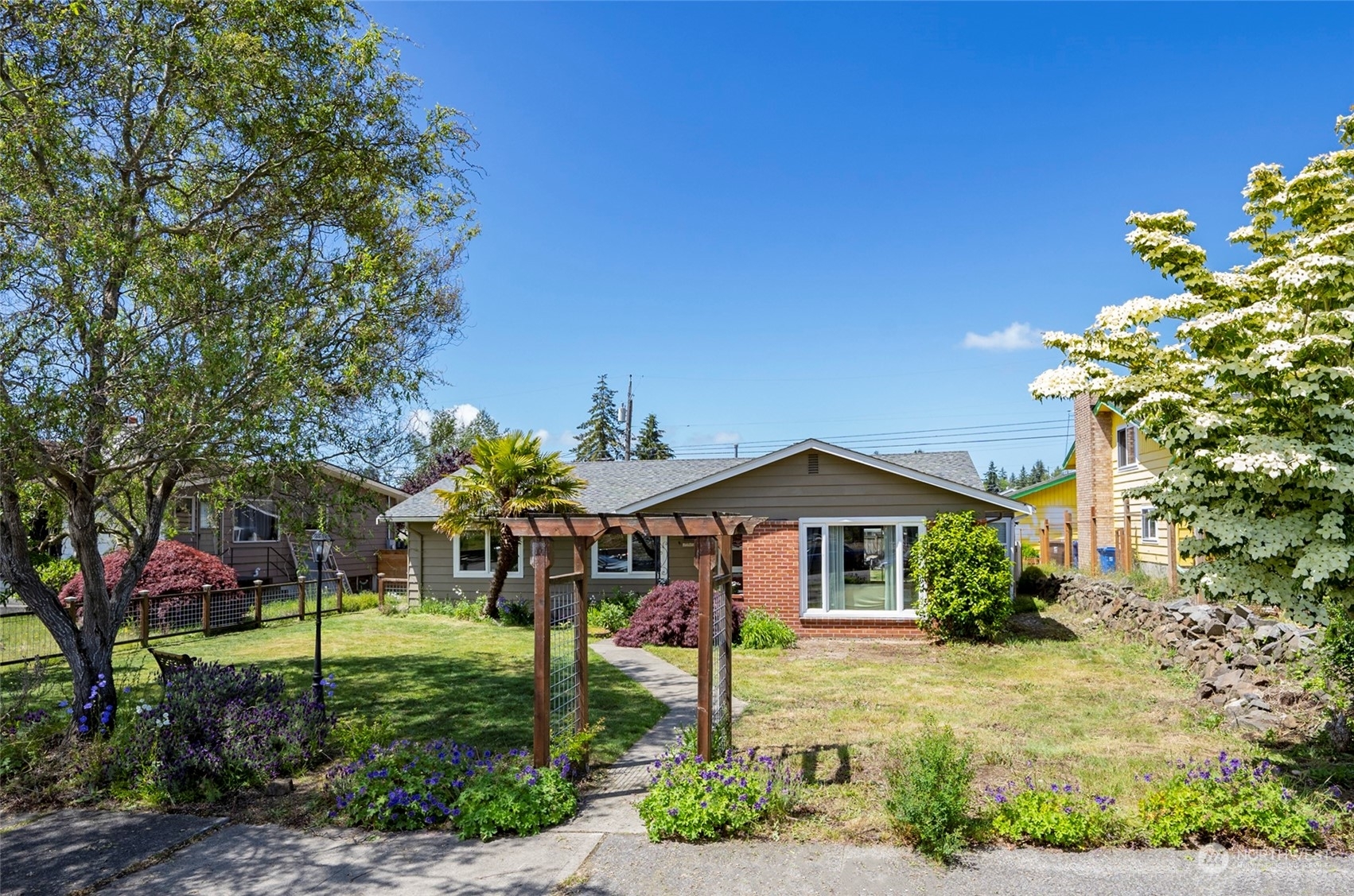 Property Photo: 1458 N Shirley Street WA 98406