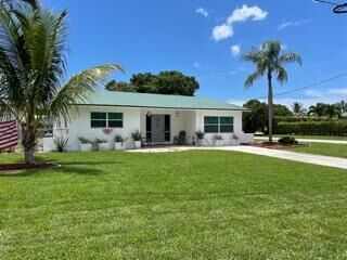Property Photo: 4600 NE 4th Avenue FL 33431