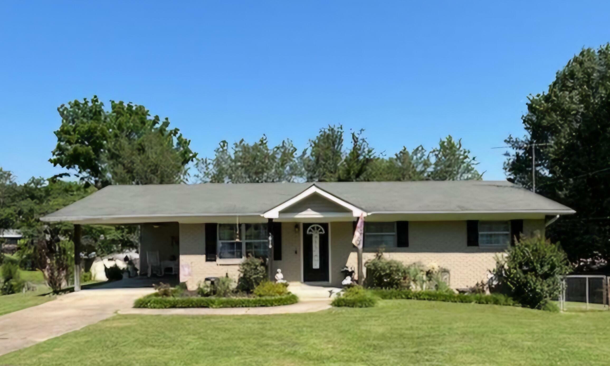 Property Photo:  5010 Lake Circle Drive NE  TN 37312 