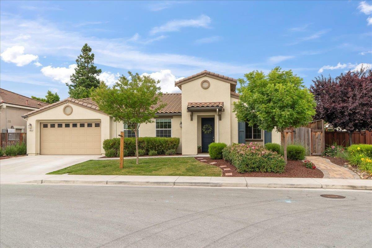 Property Photo:  16971 Grapevine Court  CA 95037 