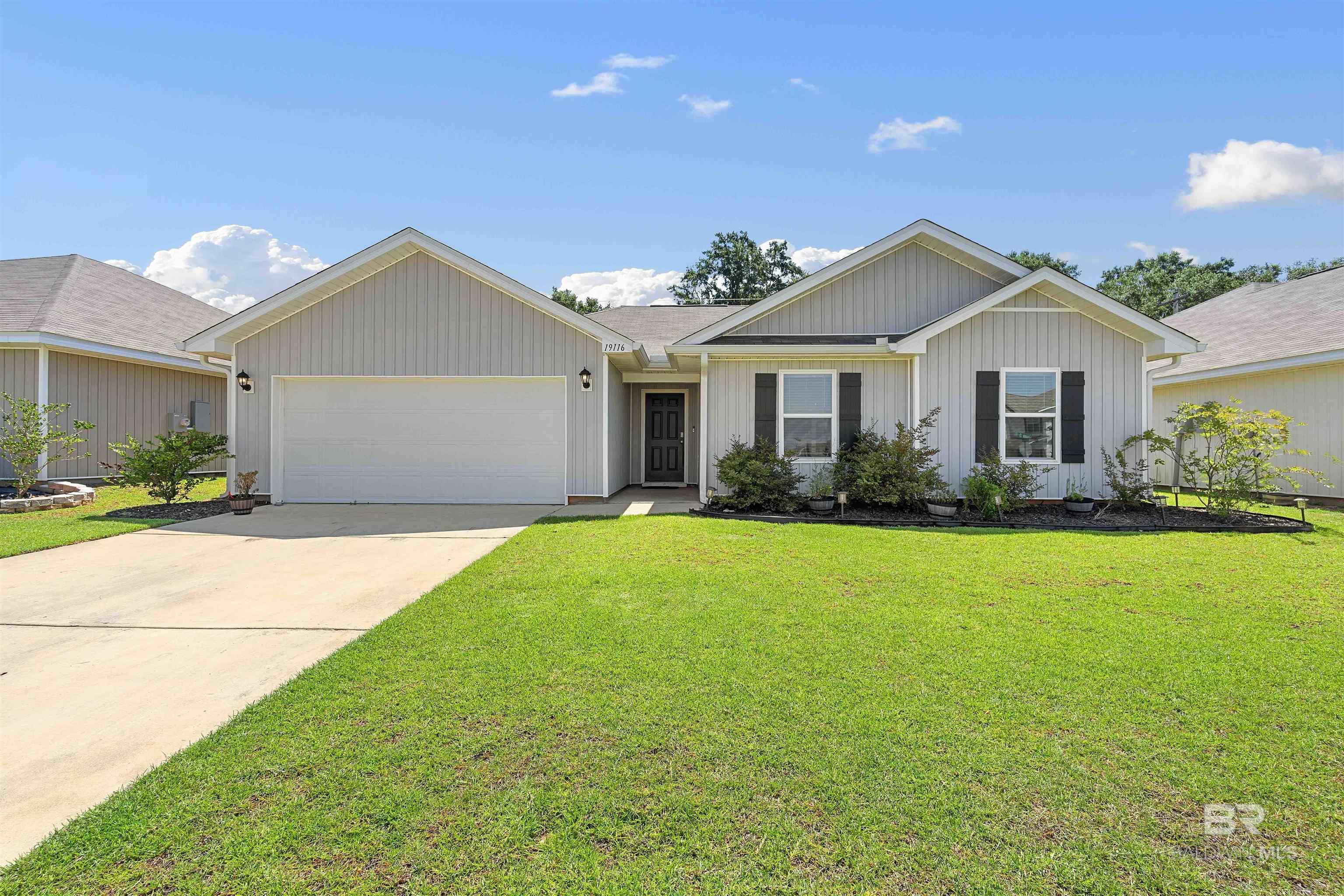 Property Photo: 19116 Chipola Drive AL 36567