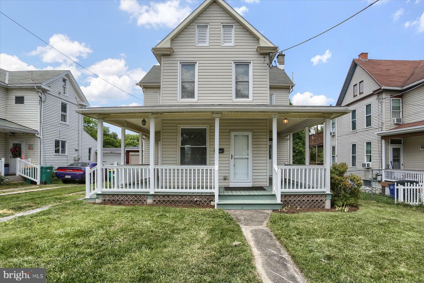 Property Photo:  513 State Street  PA 17025 