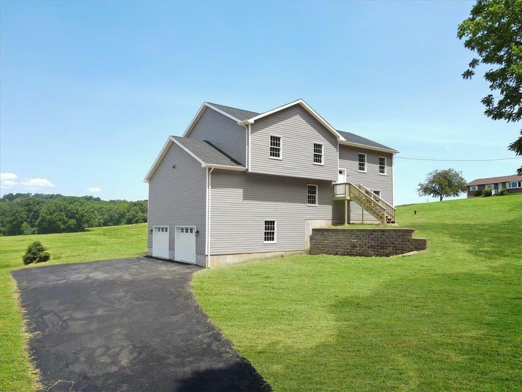 Property Photo:  254 Sleepy Hollow Road  PA 18014 