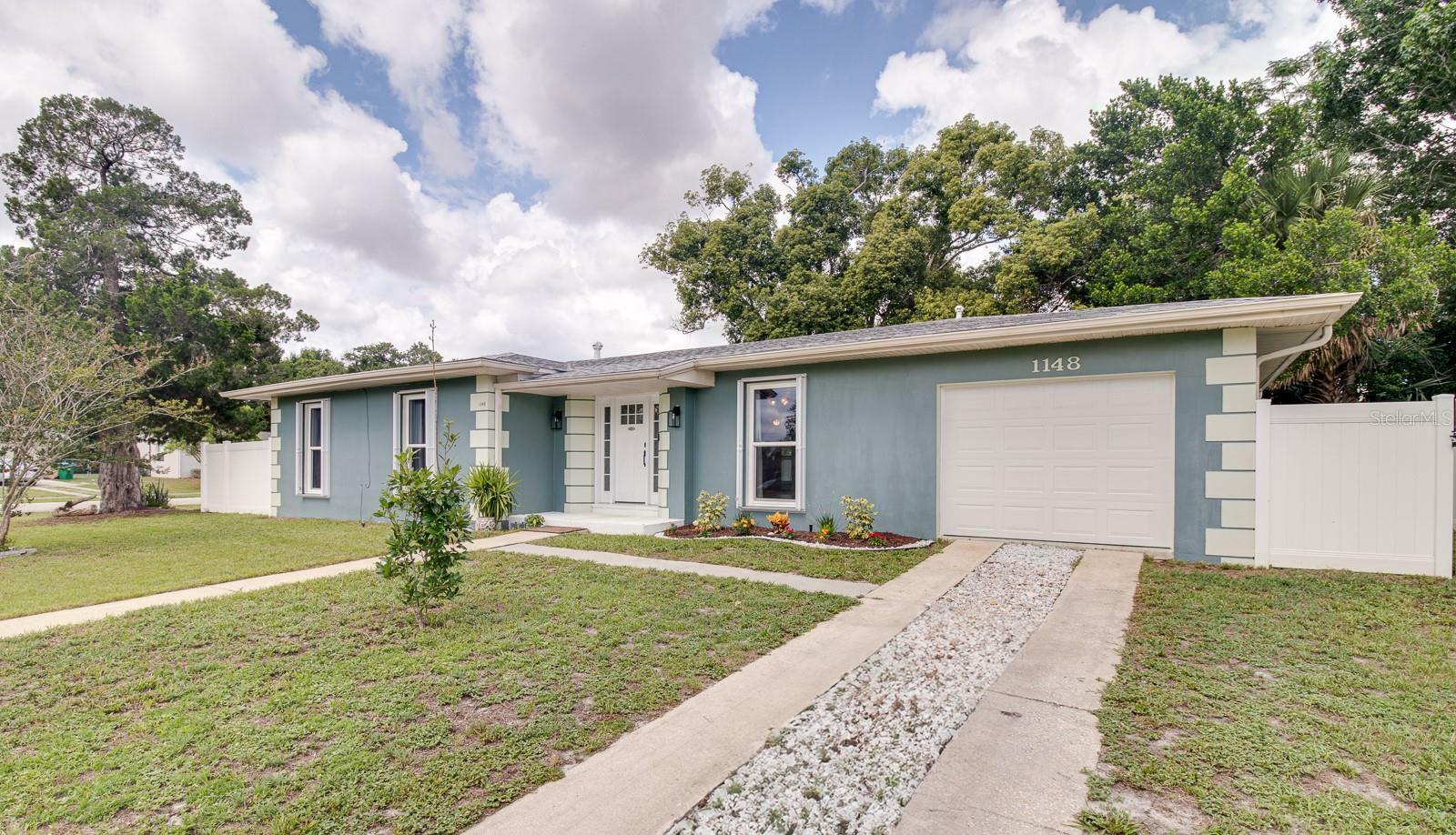 Property Photo:  1148 Snowden Avenue  FL 32725 