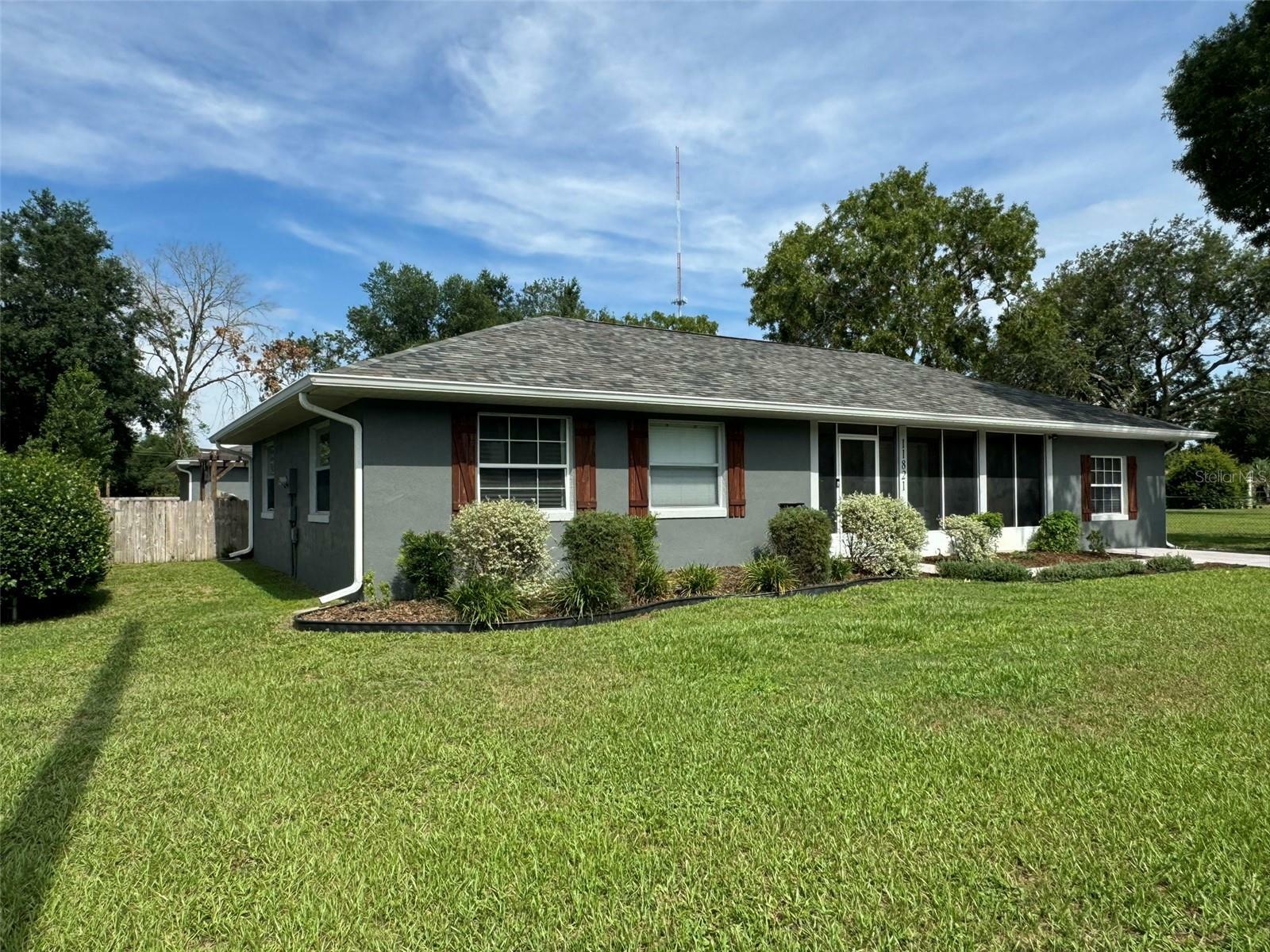 Property Photo:  11821 SE 84th Avenue  FL 34420 