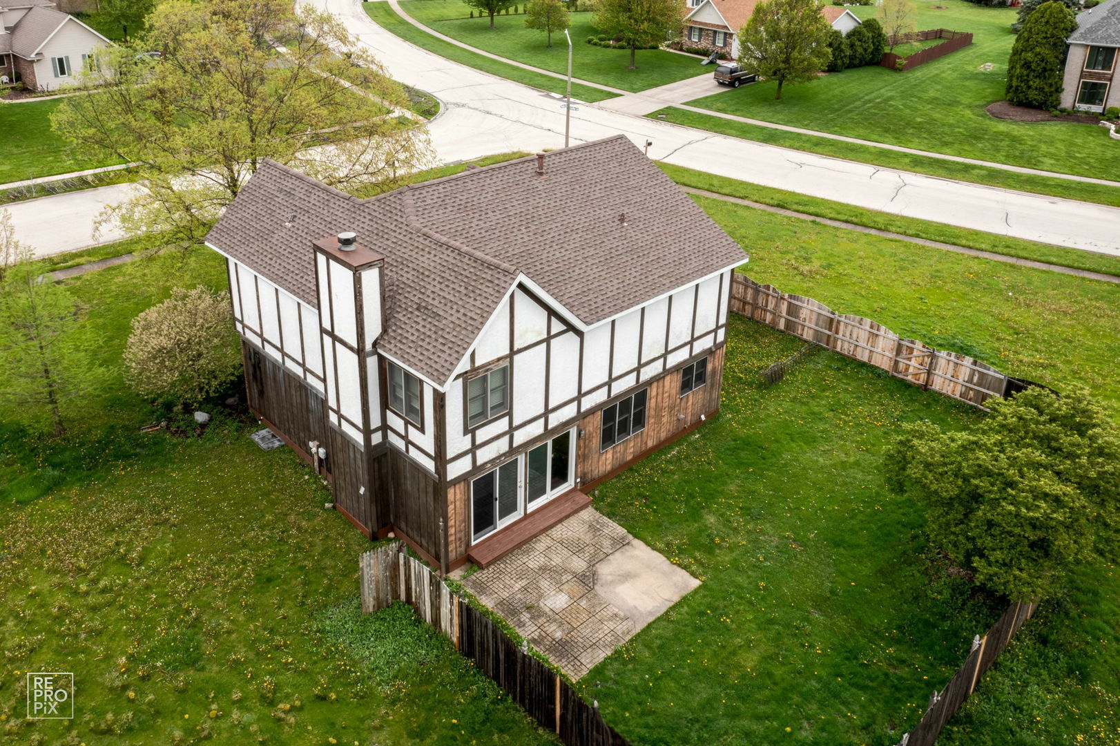 Property Photo:  13200 Paula Court  IL 60585 