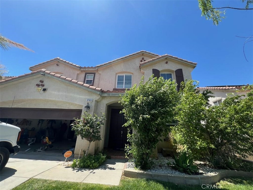 Property Photo:  37461 Limelight Way  CA 93551 