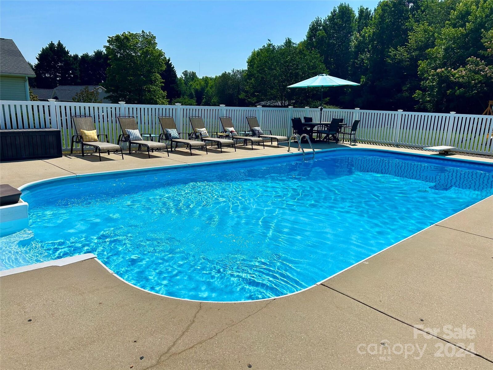 Property Photo:  1525 Lauren Alexis Court  NC 28034 