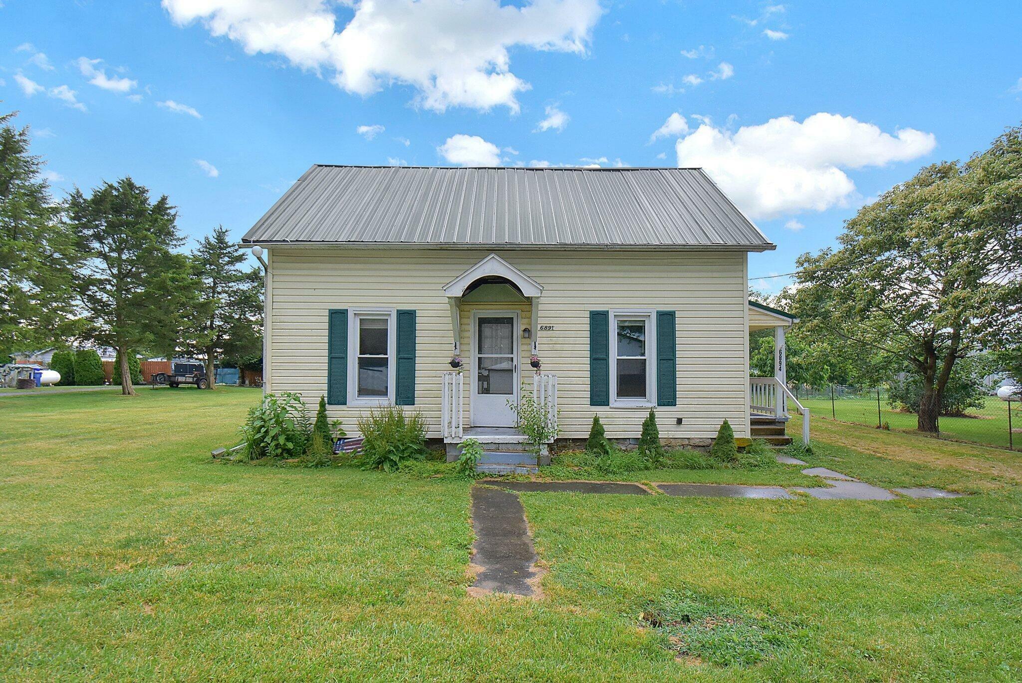 Property Photo:  6894 Stafford Road SW  OH 43160 