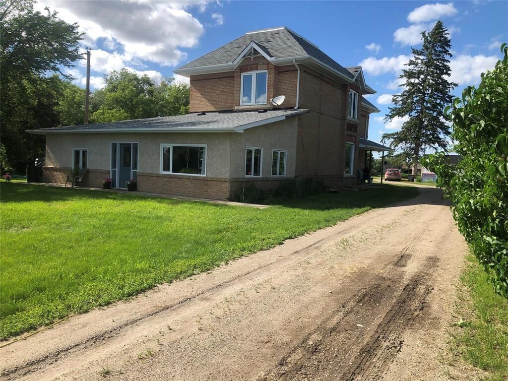 Home for sale in Wawanesa 95145 41N Road, Wawanesa, MB R0K 2G0