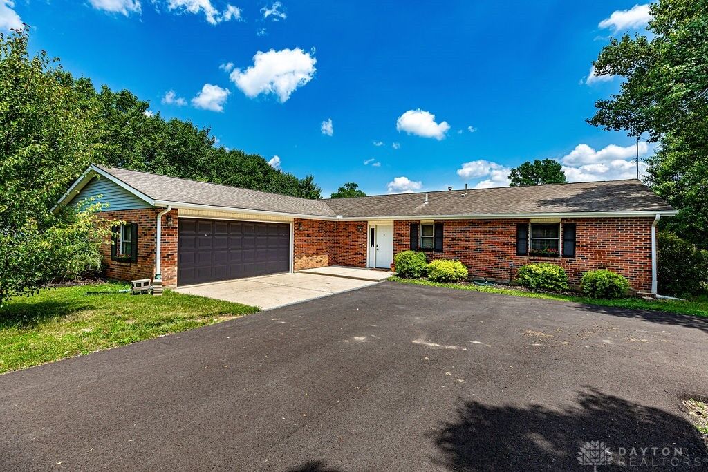 Property Photo: 1300 Dusty Lane OH 45381