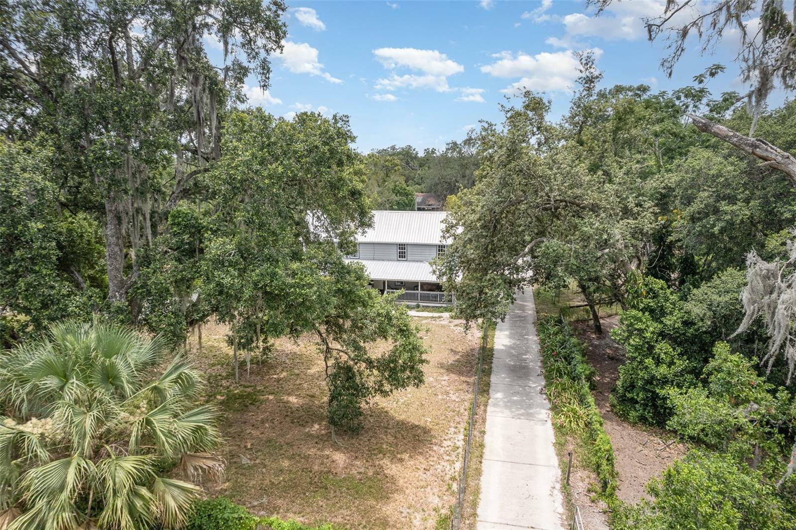 Property Photo:  