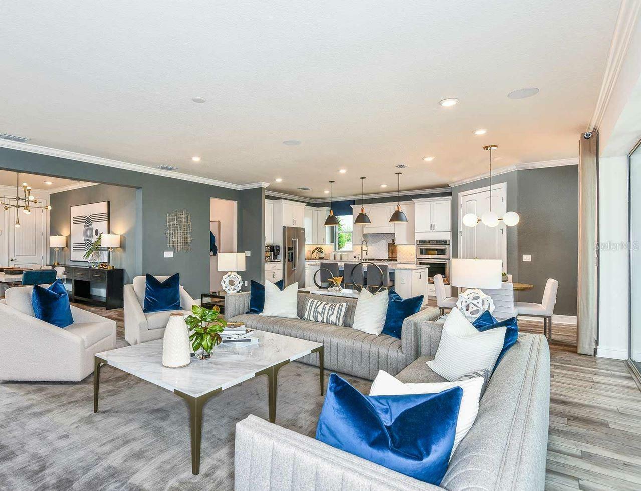 Property Photo:  15404 Blue Spruce Drive  FL 34756 