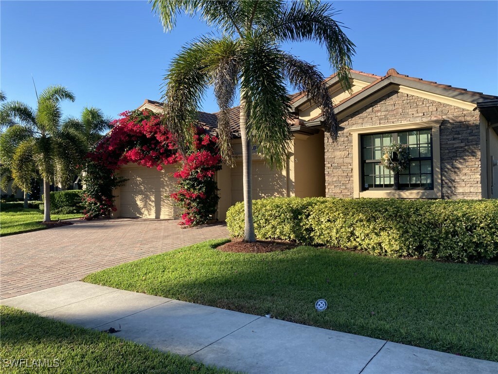 Property Photo: 3809 Ruby Way FL 34114