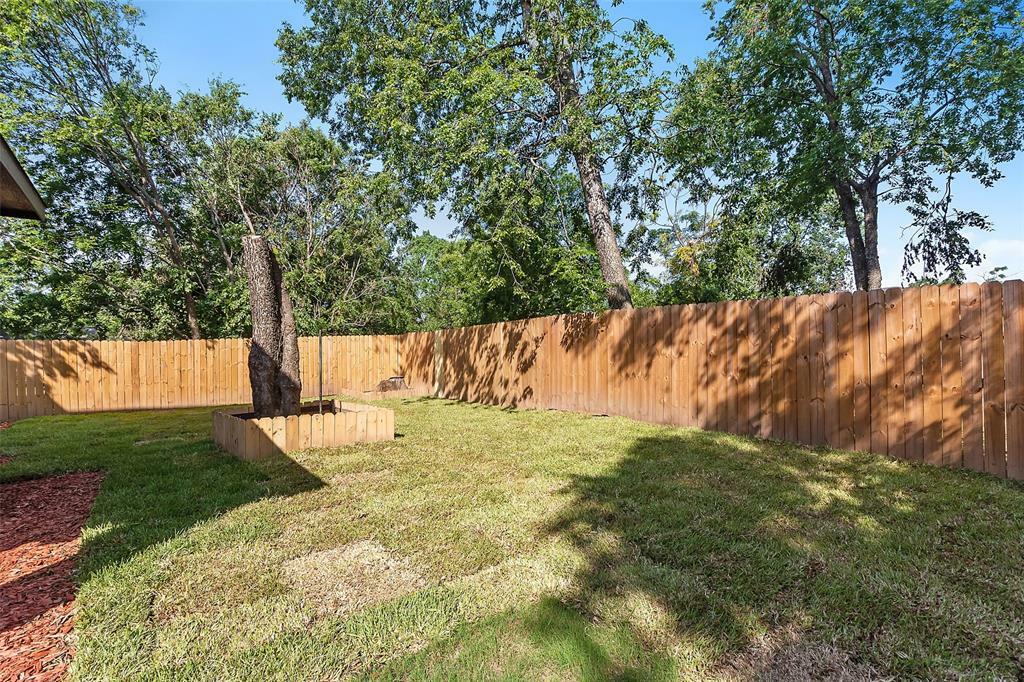 Property Photo:  402 Frazier Street  TX 75160 