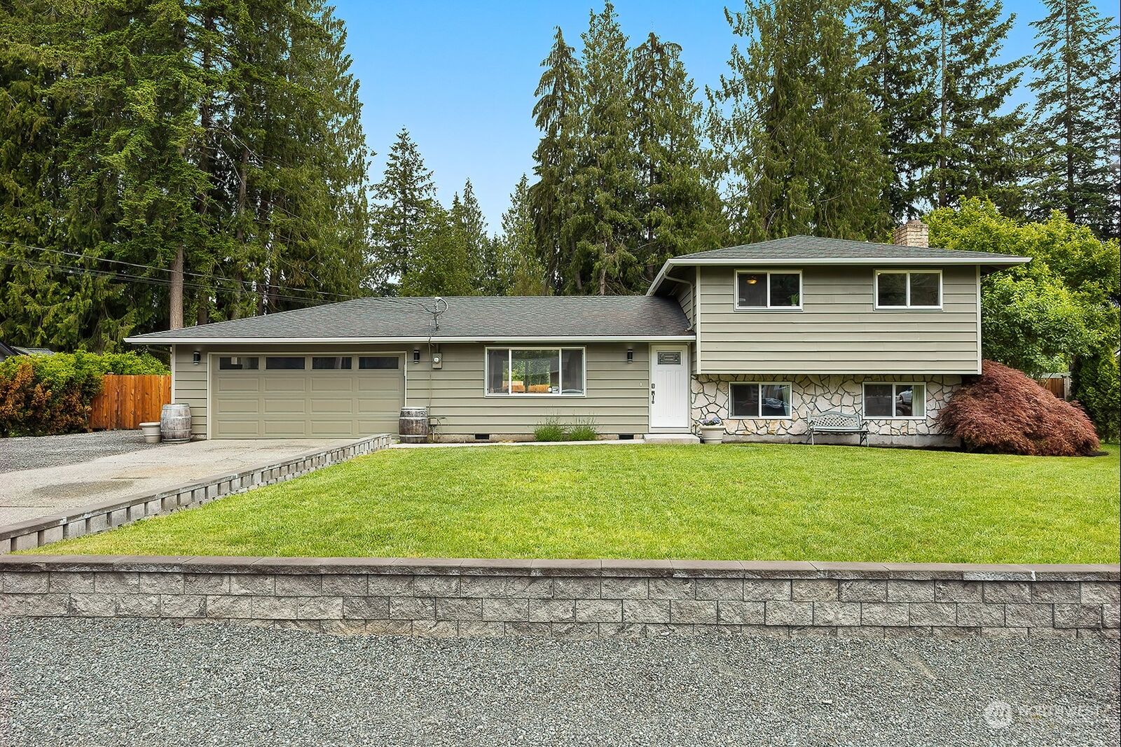 Property Photo:  22527 121st Drive NE  WA 98223