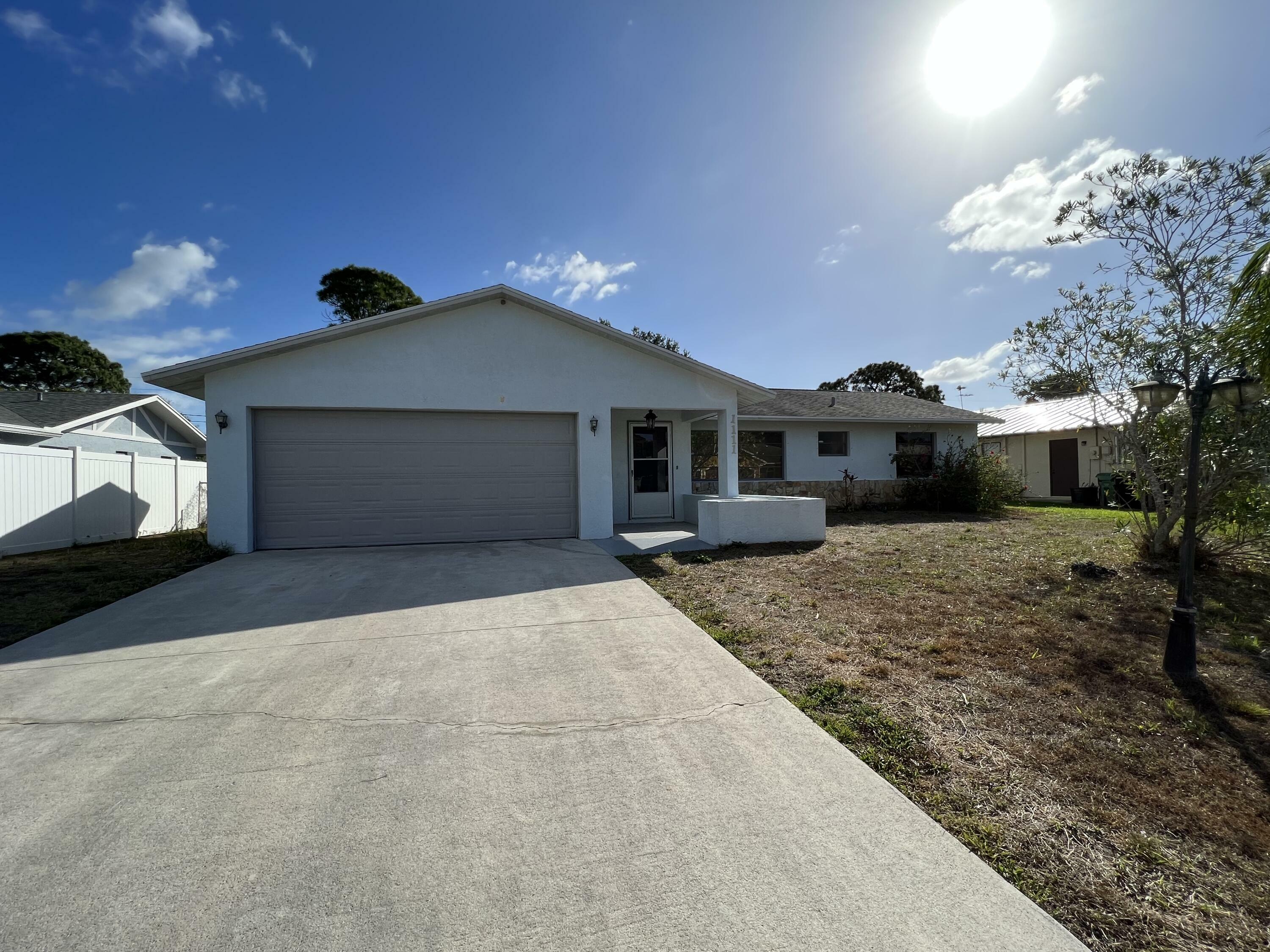 Property Photo:  1111 SE Preston Lane  FL 34983 