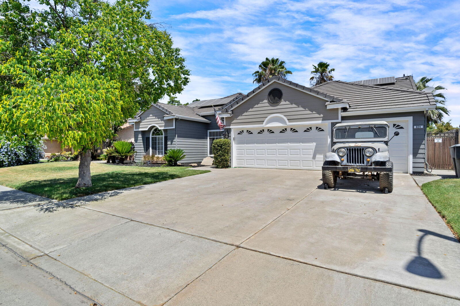 Property Photo:  824 Orange Street  CA 93230 