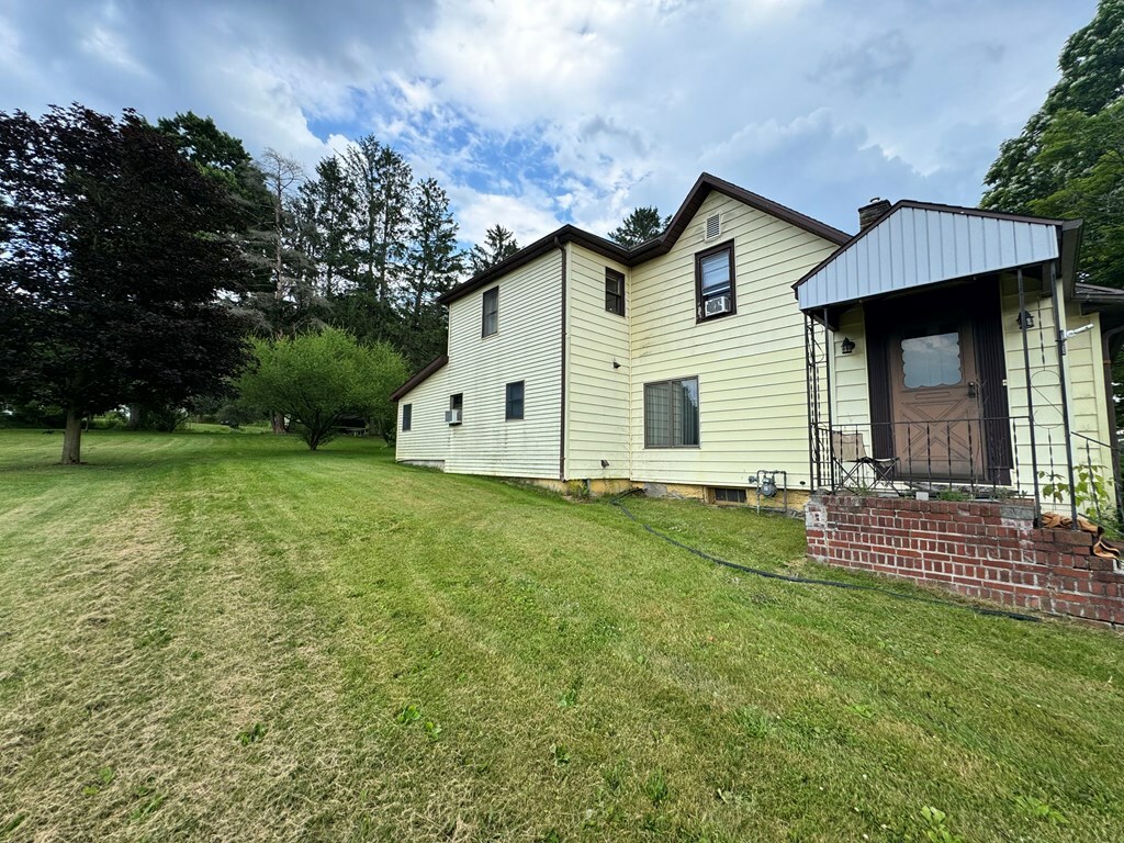 Property Photo:  48 Upper Farnham Street  NY 14801 