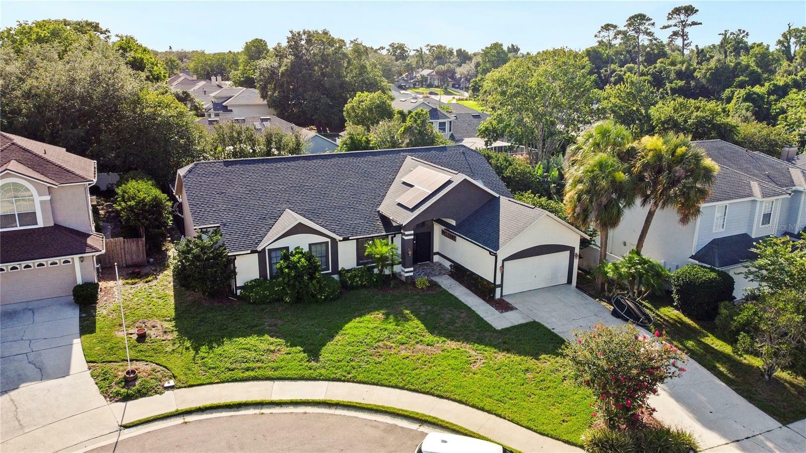 Property Photo: 1073 Old Coventry Court FL 32765