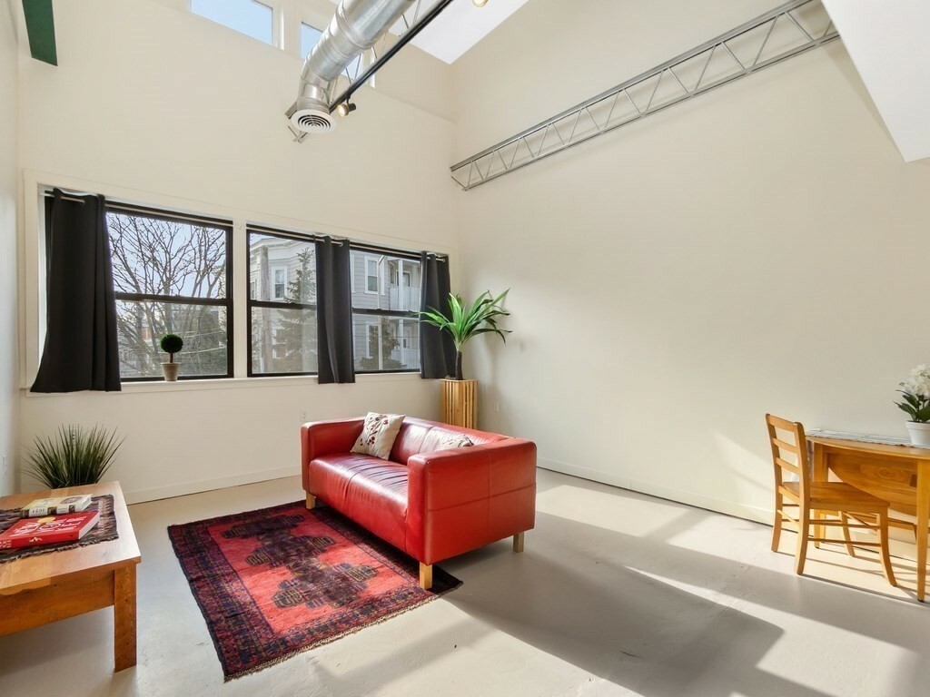 Property Photo:  93 Harvey St 5  MA 02140 