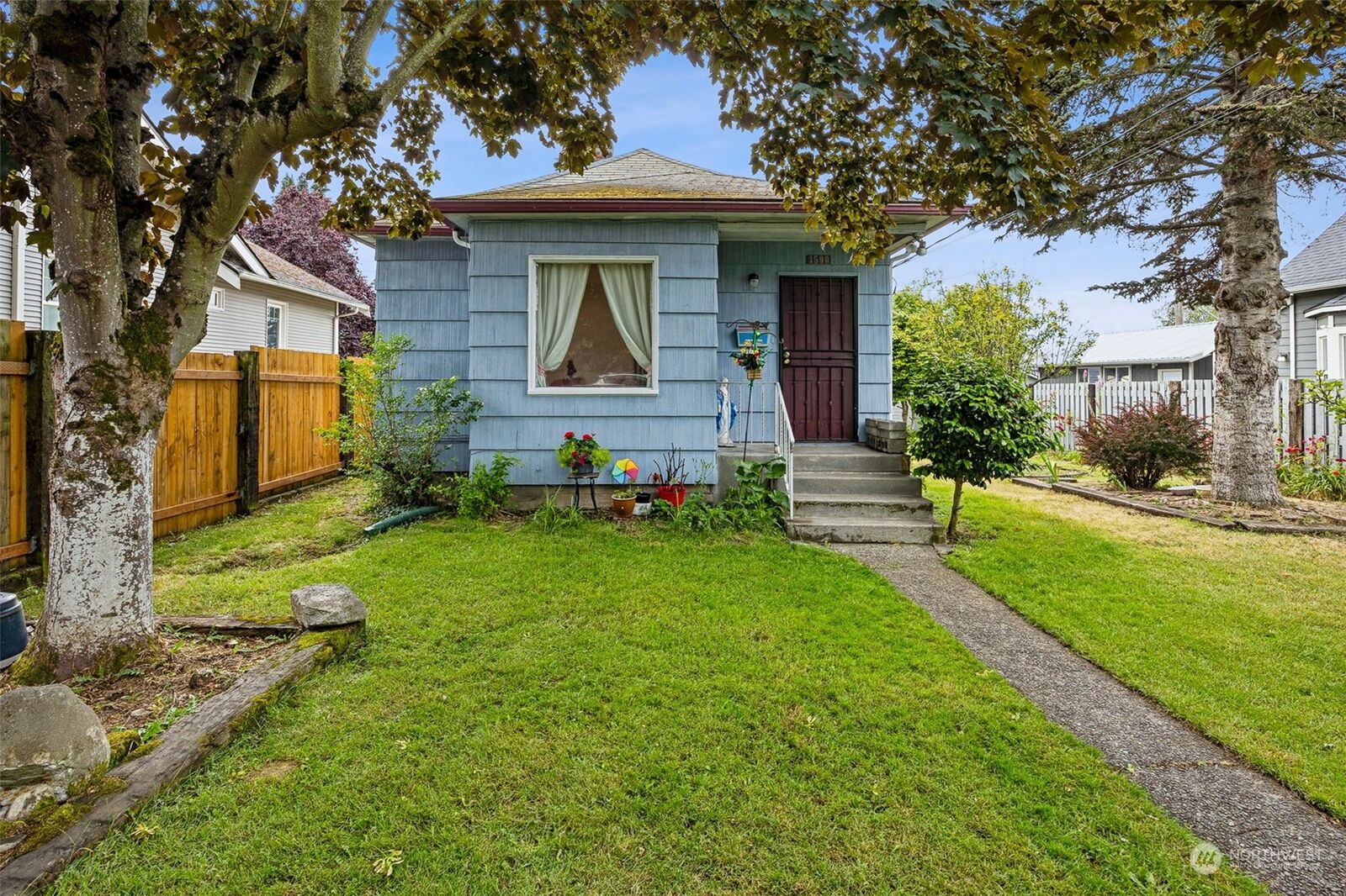 Property Photo:  3590 A Street  WA 98418 