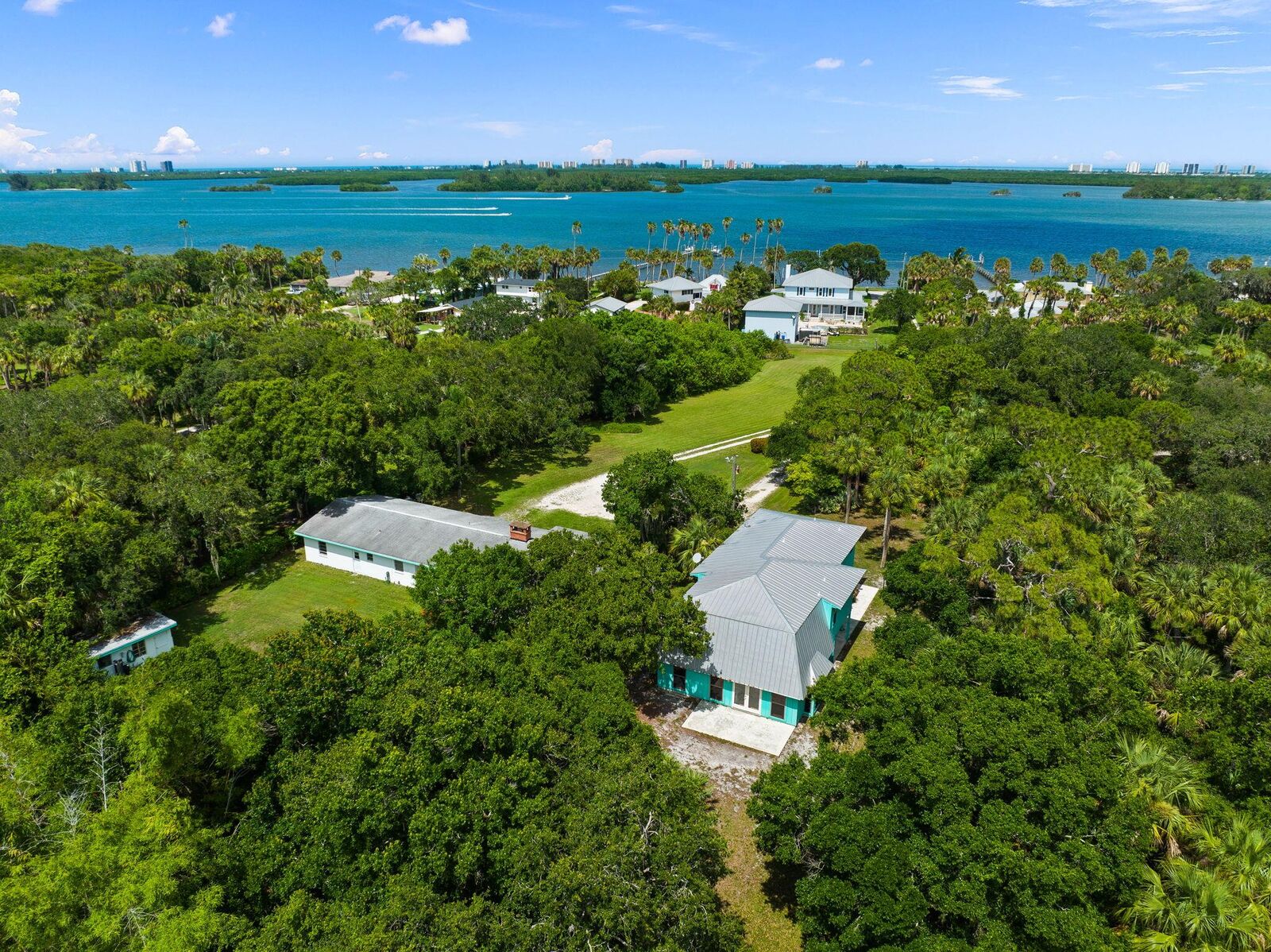 Property Photo:  3233 N Indian River Drive  FL 34946 