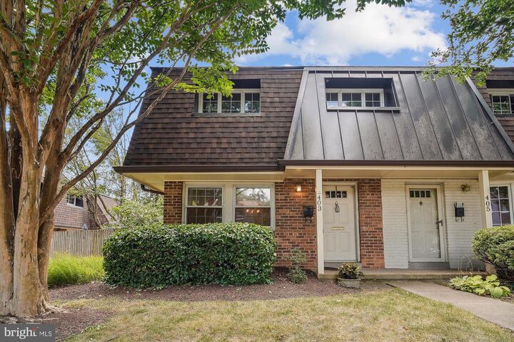 403 James Court 70  Falls Church VA 22046 photo