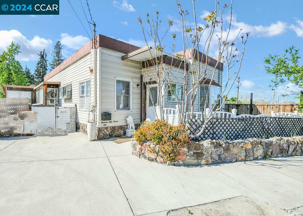 Property Photo:  1357 Peach Street  CA 94553 