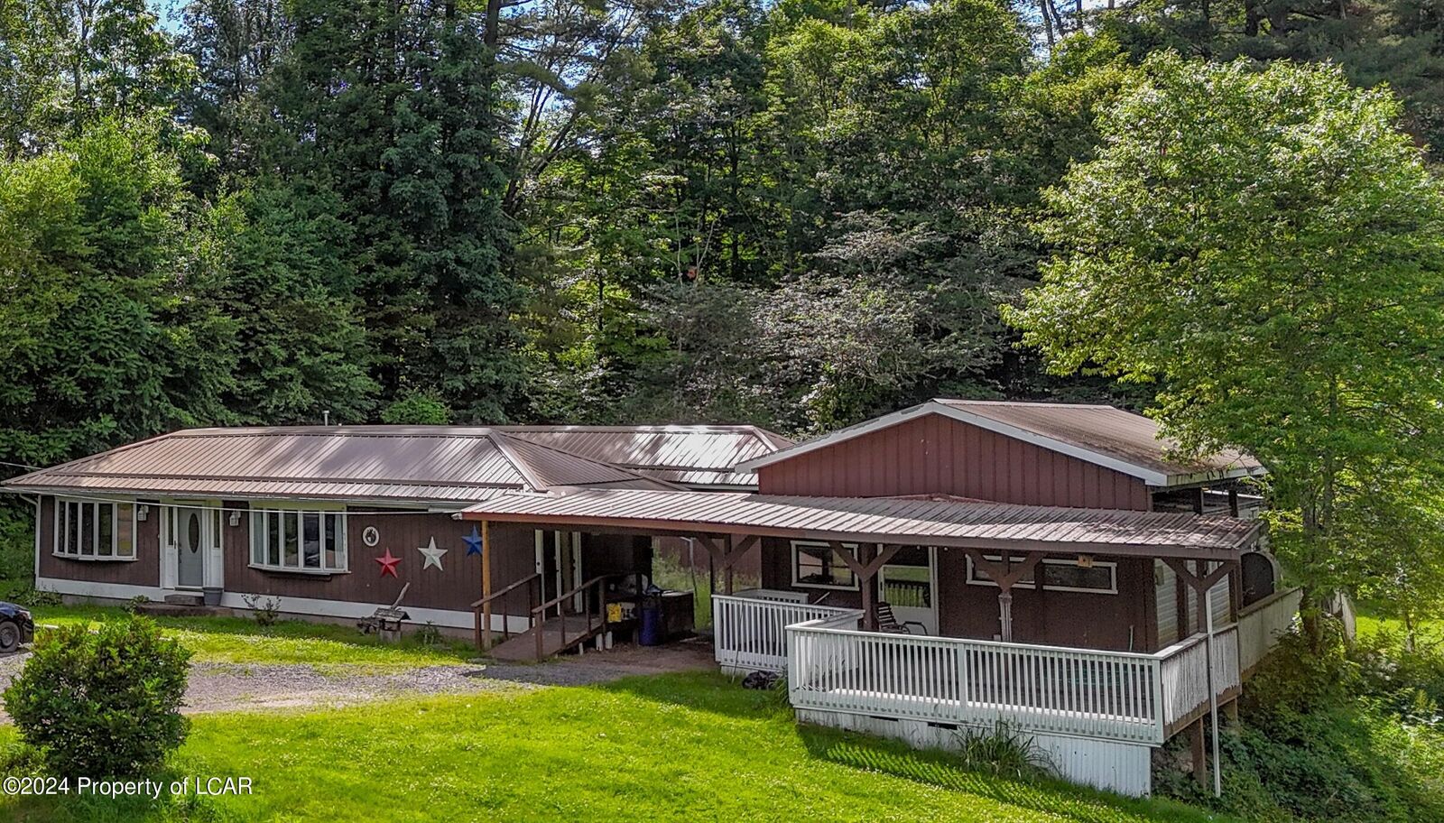 Property Photo: 8 Meeker Outlet Road PA 18612