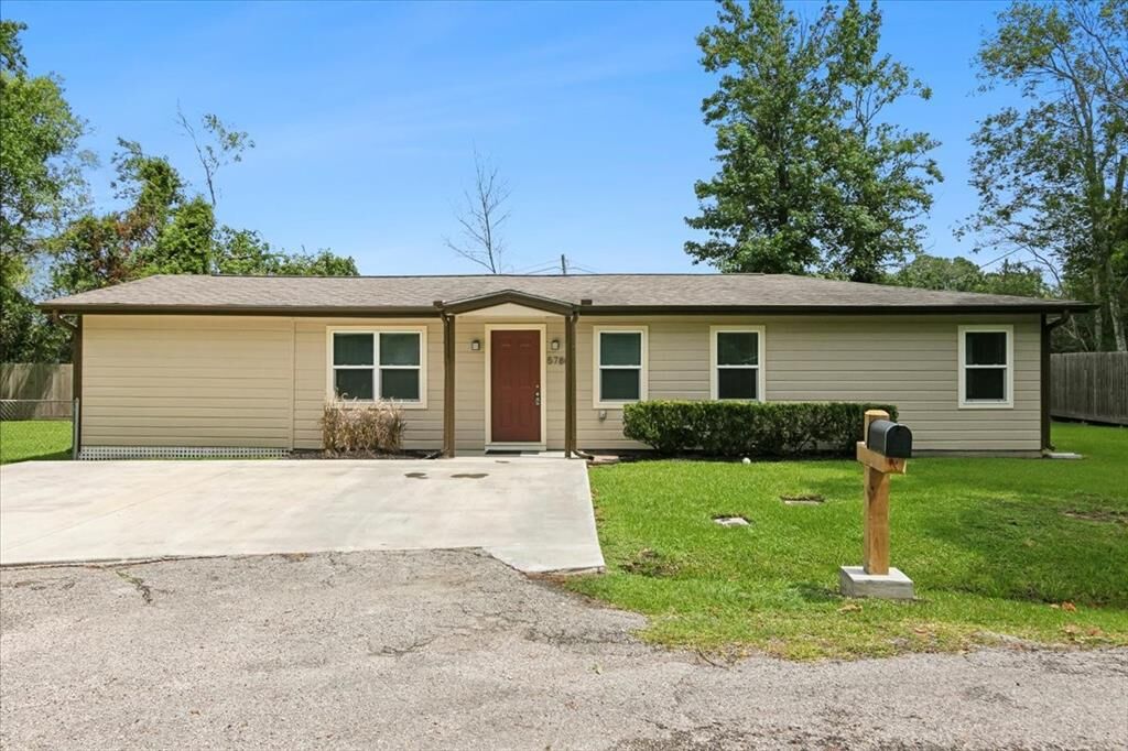 Property Photo: 5780 Tena Ln TX 77707