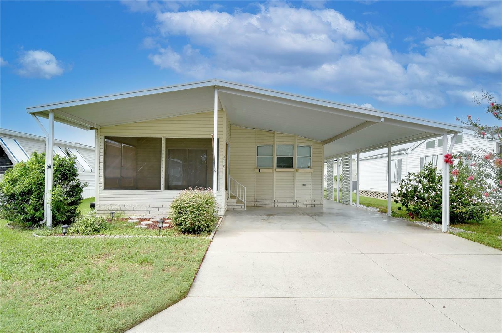 Property Photo:  34125 Estates Lane  FL 33543 