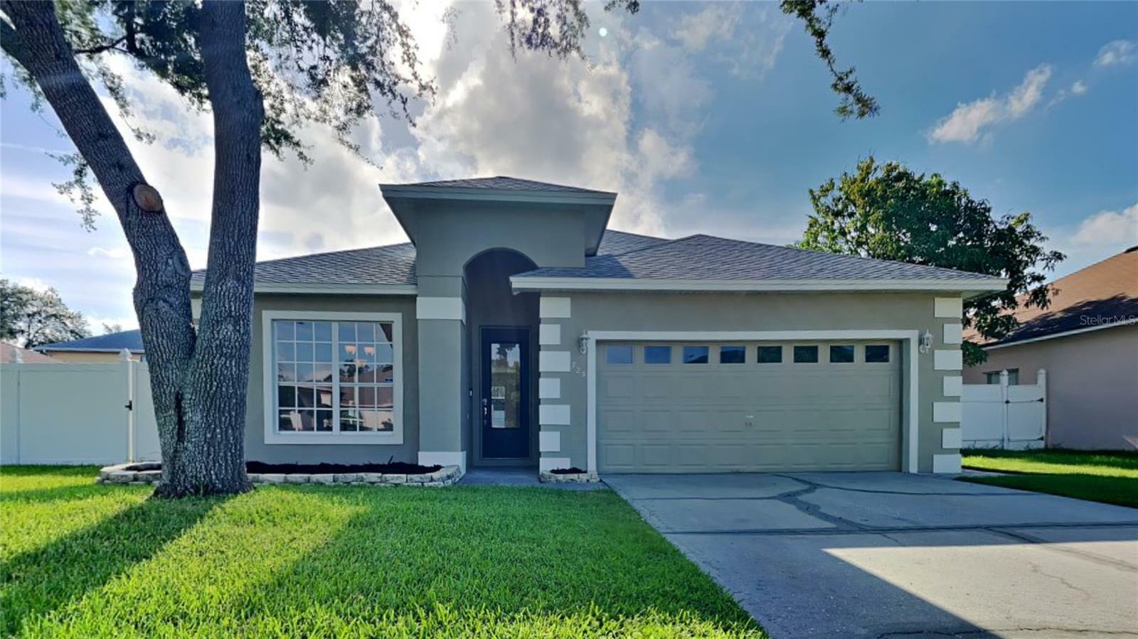 Property Photo:  725 Sunburst Cove Lane  FL 34787 