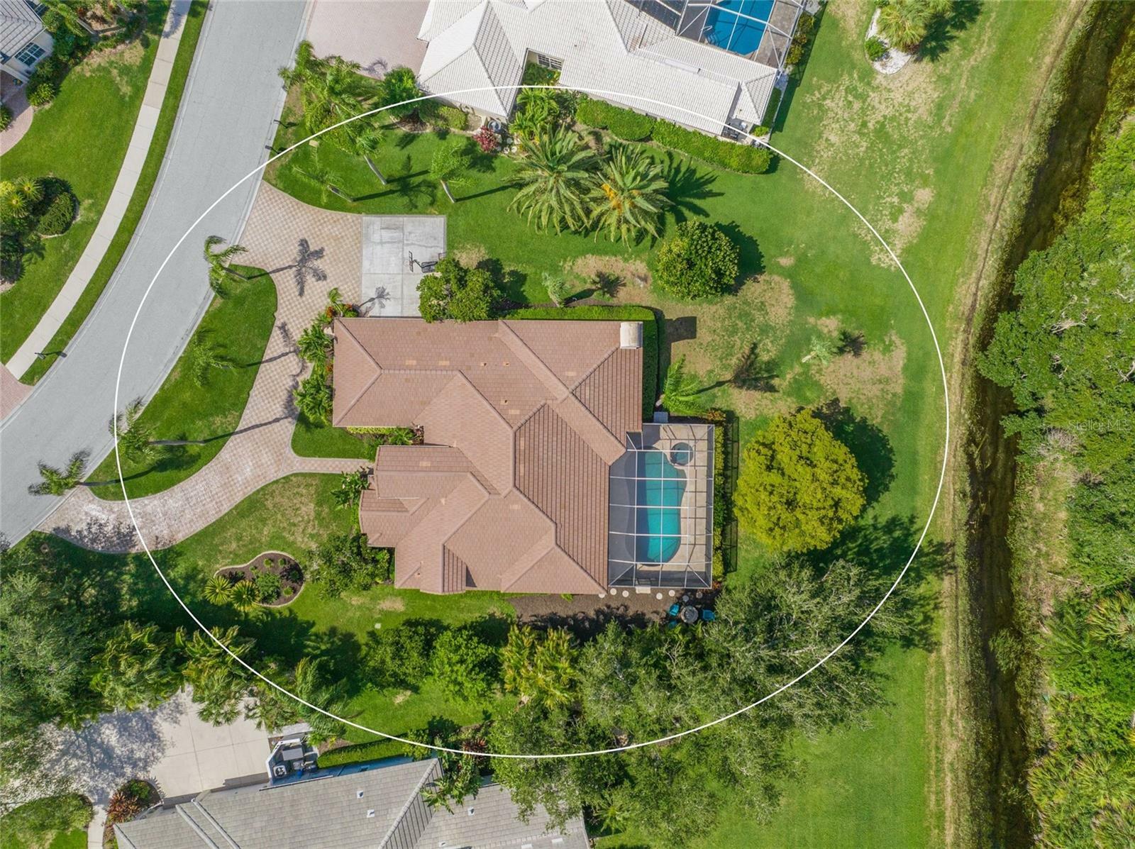 Property Photo:  8528 Woodbriar Drive  FL 34238 