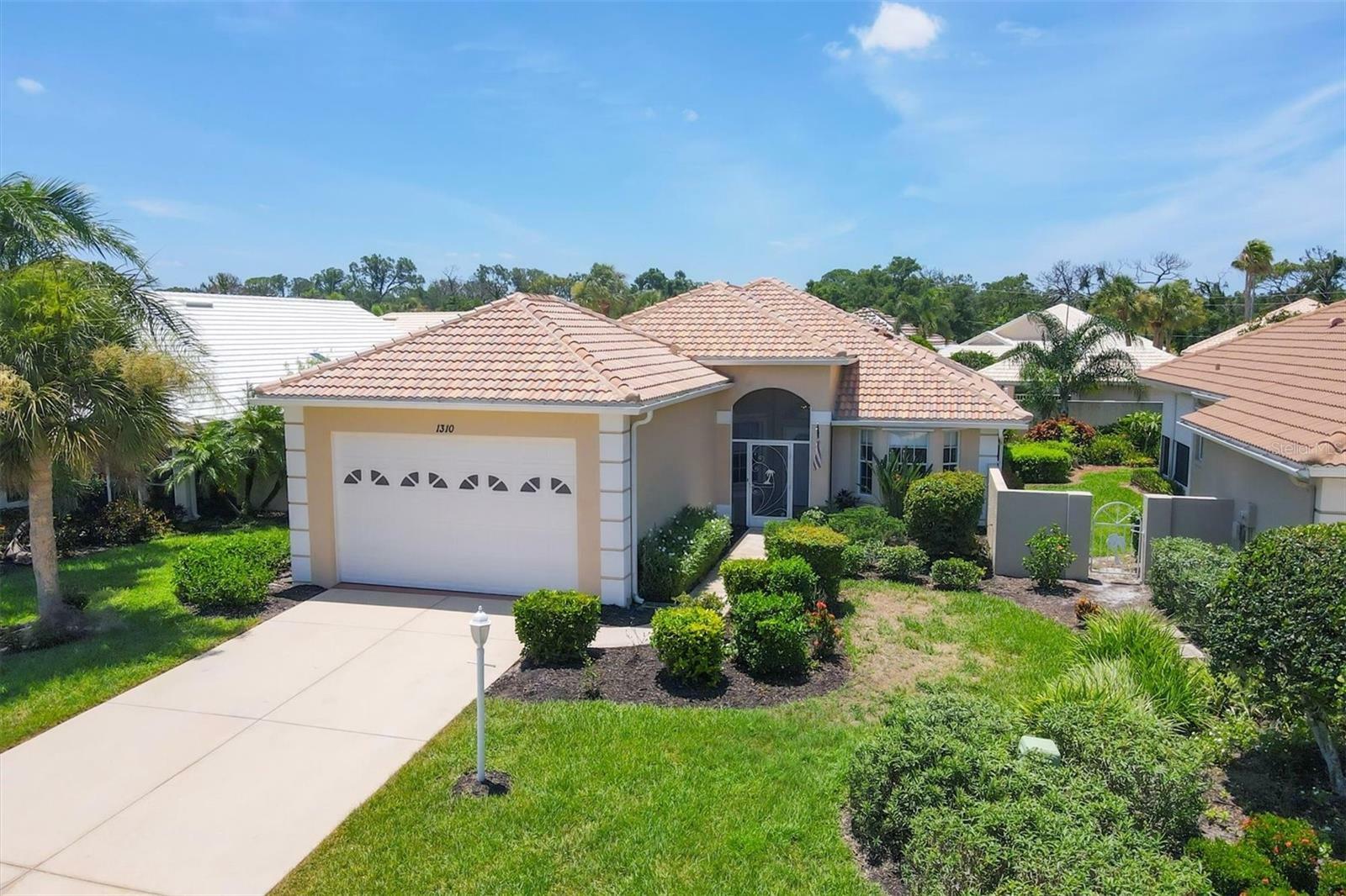 Property Photo:  1310 Berkshire Court  FL 34292 