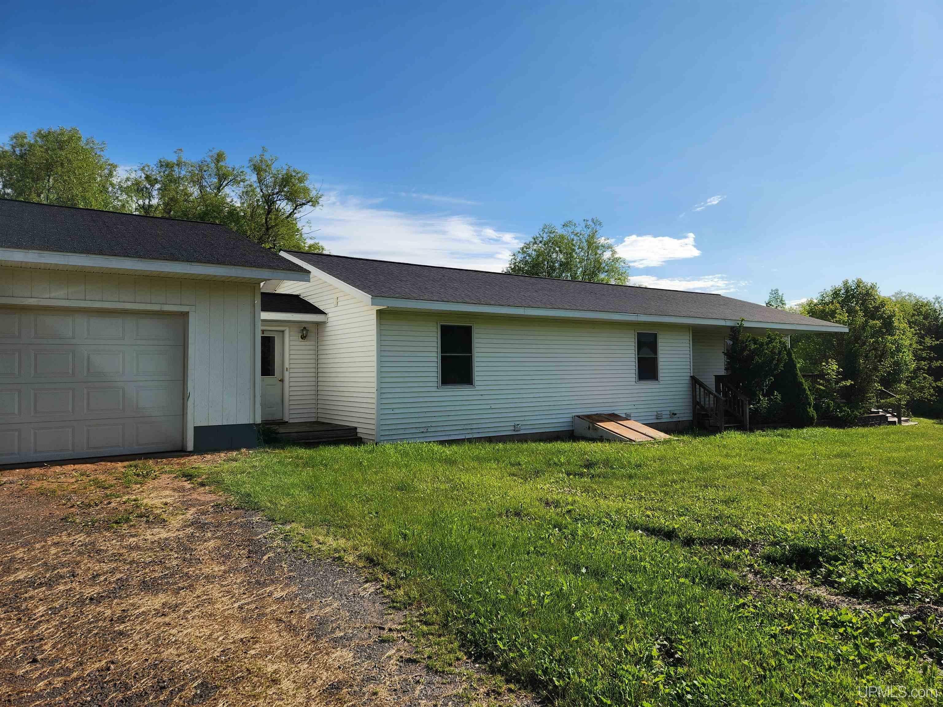 Property Photo:  21082 Chassell-Painesdale  MI 49916 