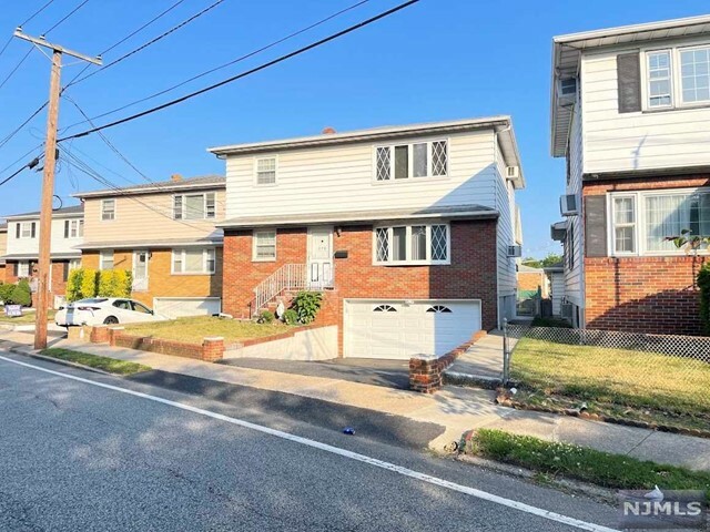 Property Photo:  170 Riverside Avenue  NJ 07071 