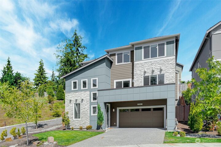 Property Photo: 22607 35th Drive SE WA 98021