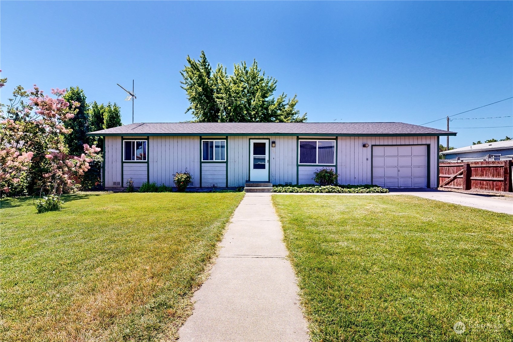 Property Photo:  289 Main Street  WA 99360 