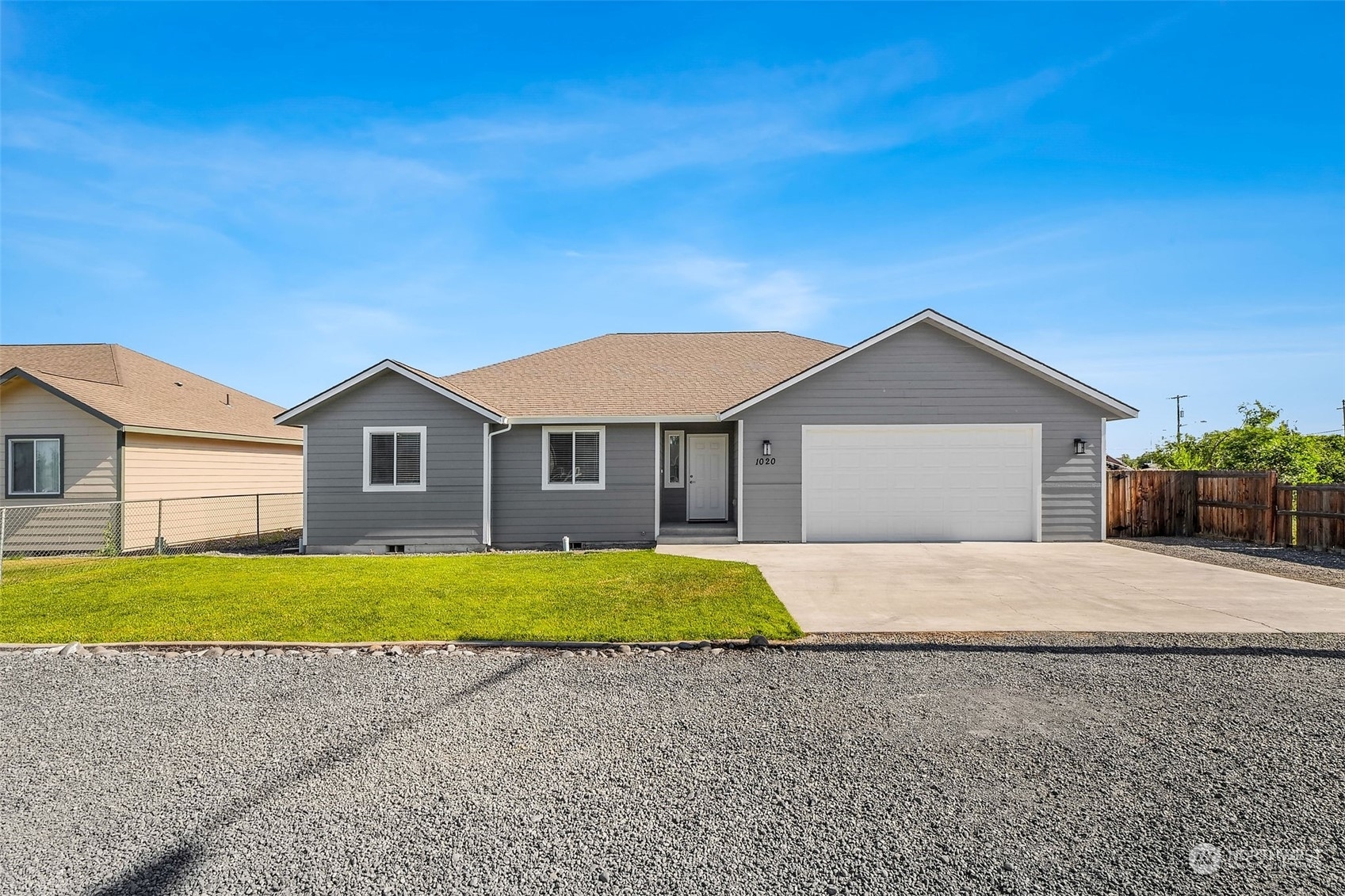 1020 W Virginia Street  Moses Lake WA 98837 photo